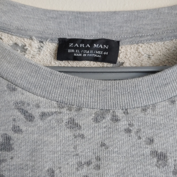 Sweater - Picture 4 of 5